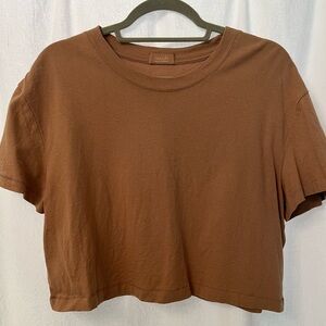Nuuds crop tee